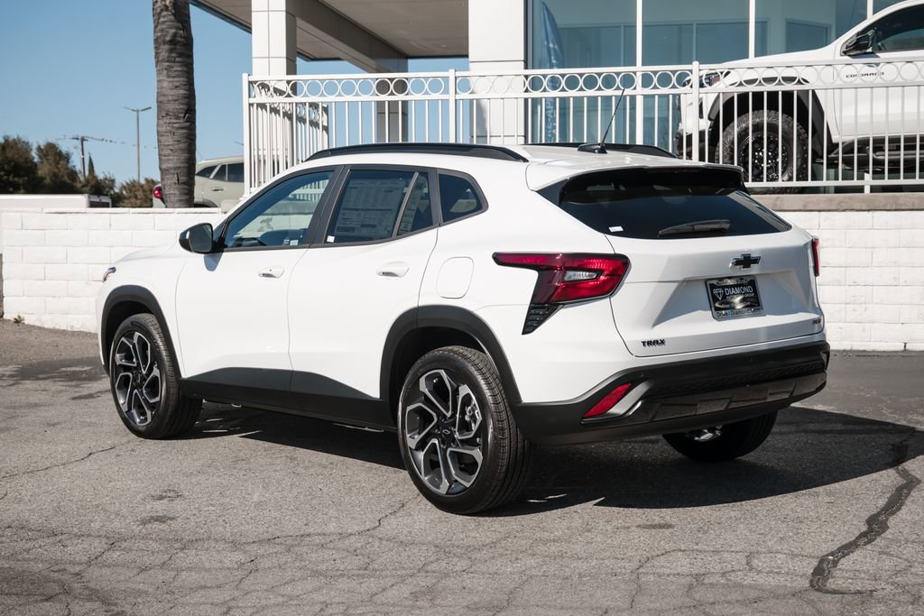 New 2026 Chevrolet Trax RS w/ Driver Confidence Package FWD image 7