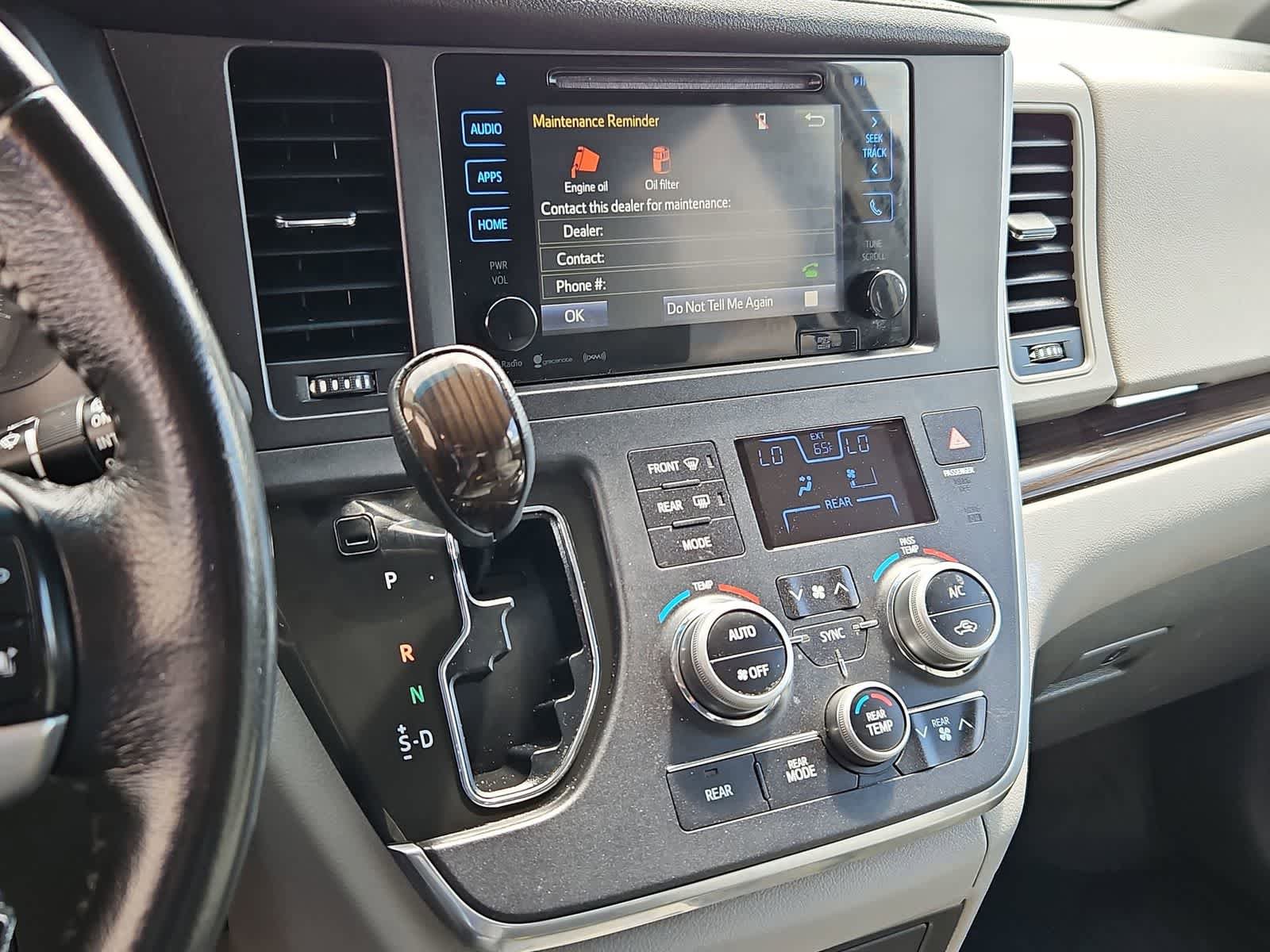 Used 2017 Toyota Sienna XLE AWD/4WD image 28
