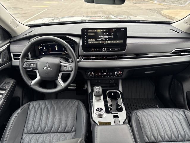 Used 2025 Mitsubishi Outlander SEL AWD/4WD image 29