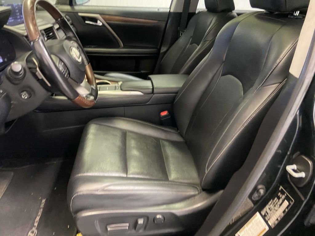Used 2022 Lexus RX 350L FWD w/ Premium Package image 18