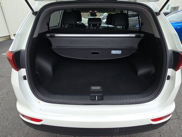 Used 2018 Kia Sportage EX image 9