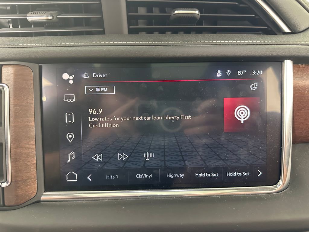 Used 2023 GMC Yukon Denali Ultimate image 32