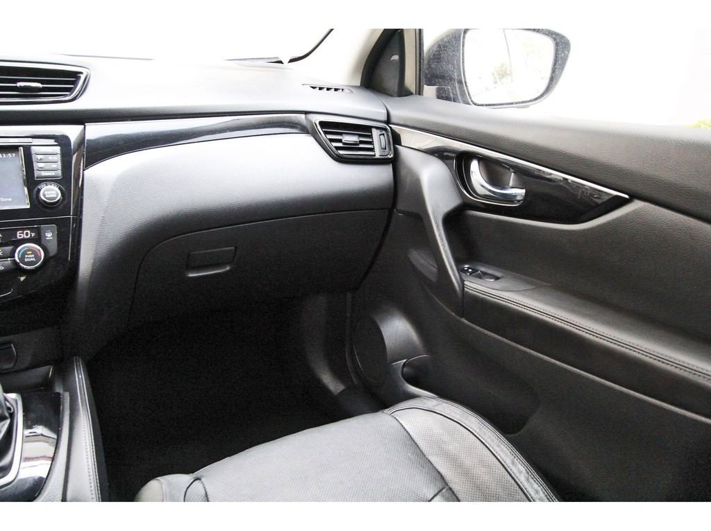 Used 2018 Nissan Rogue Sport SL FWD image 10