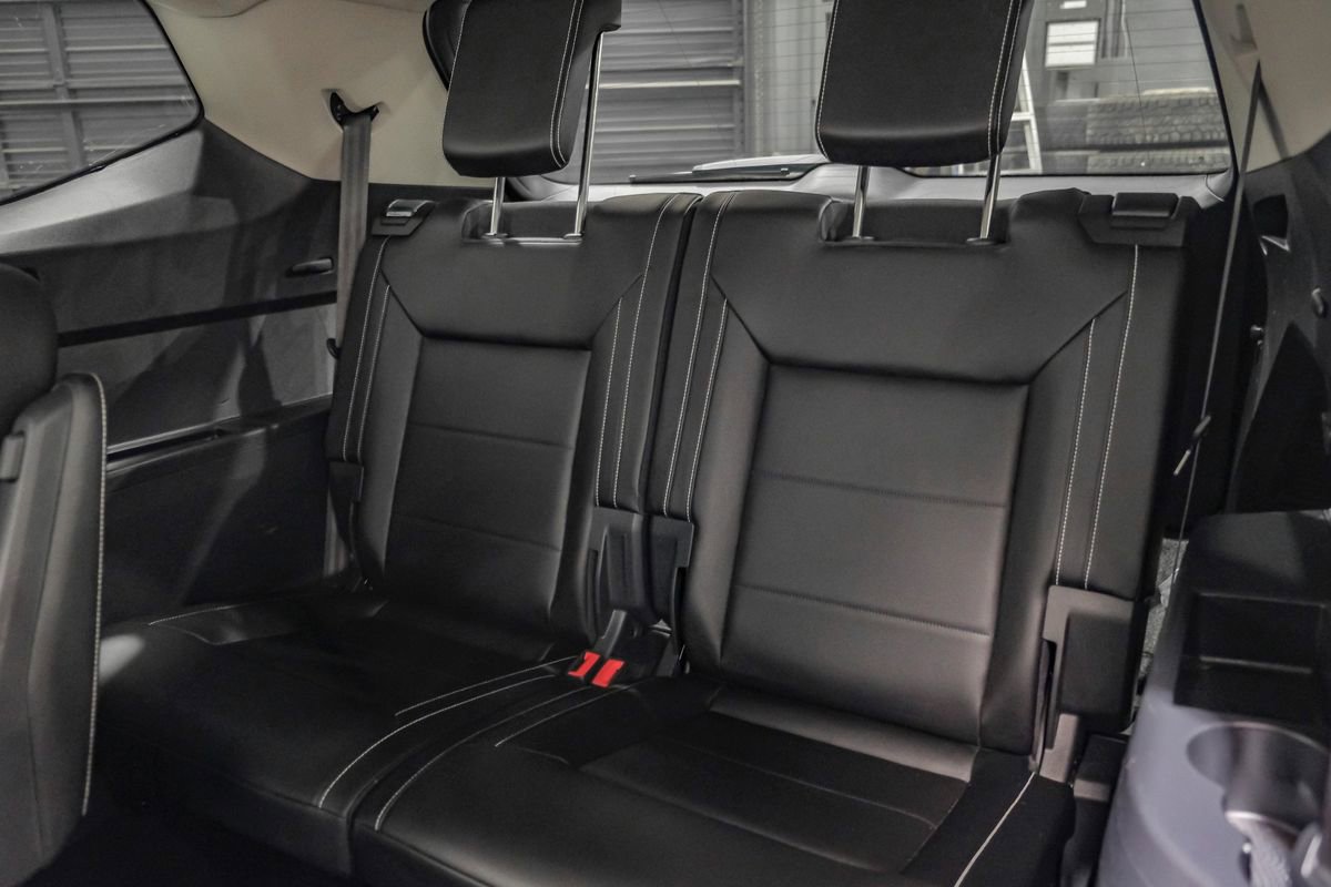 Used 2023 Volkswagen Atlas SEL R-Line image 40