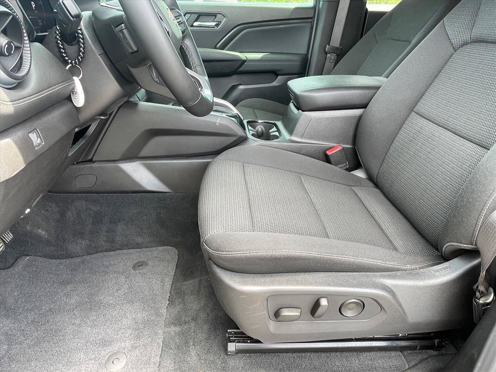 Used 2025 Chevrolet Colorado LT RWD image 21