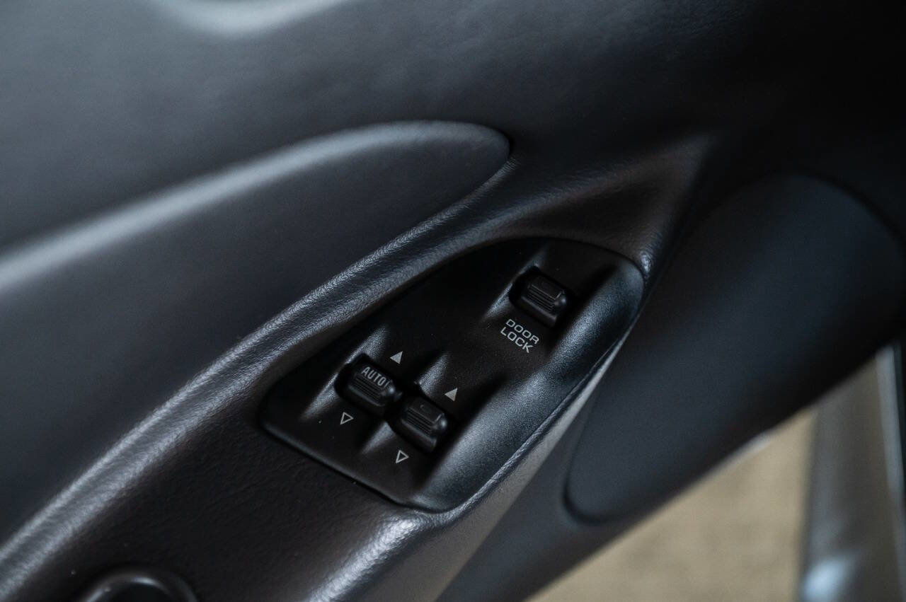 Used 1999 Plymouth Prowler image 31