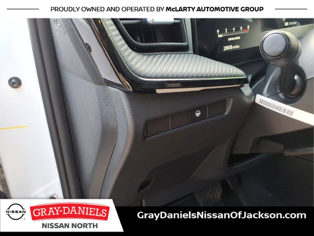 Certified 2025 Nissan Kicks SR AWD/4WD image 13