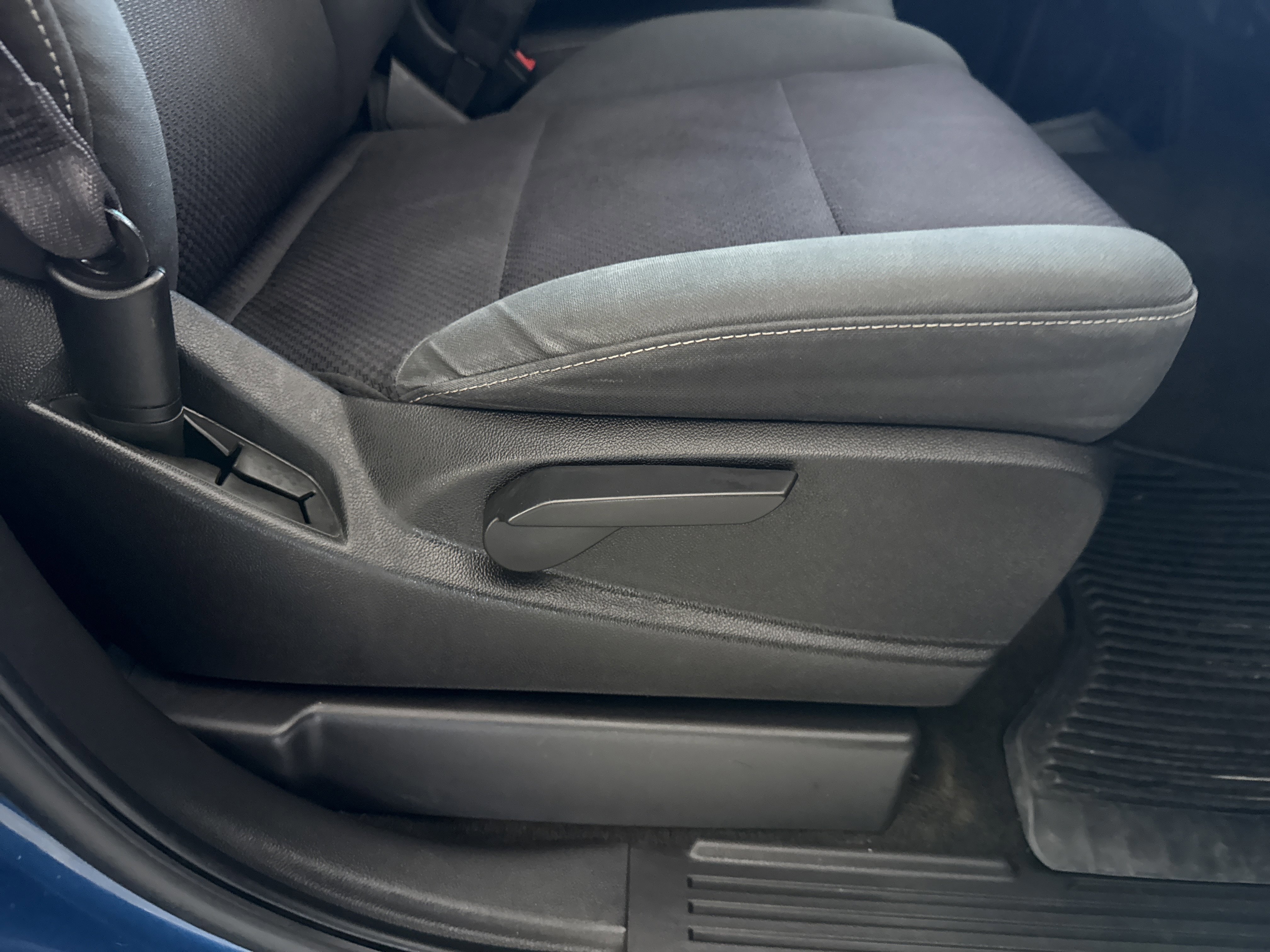 Used 2015 GMC Sierra 1500 SLE w/ SLE Value Package image 15