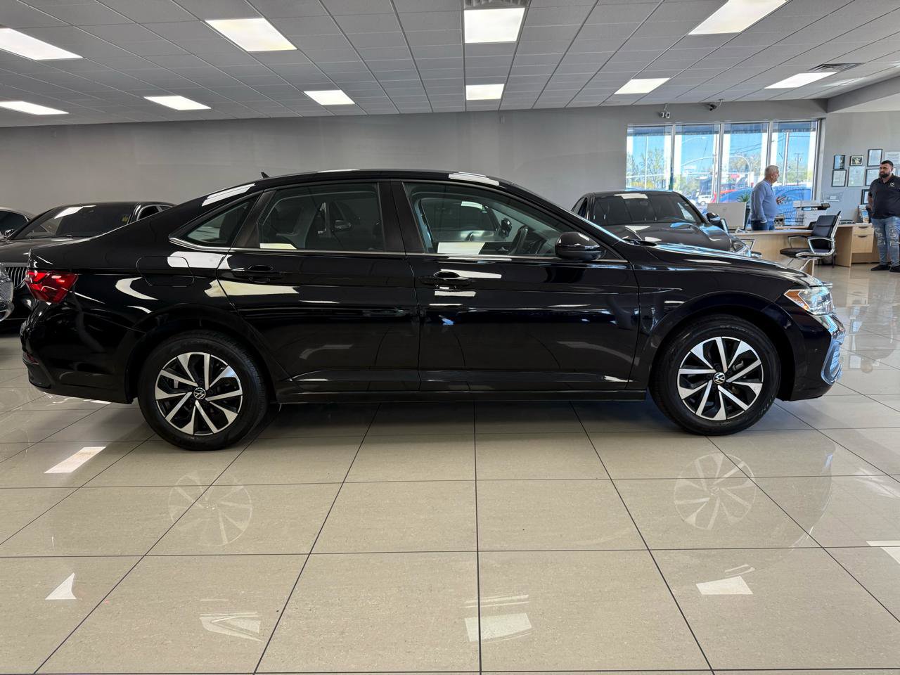 Used 2022 Volkswagen Jetta S image 3