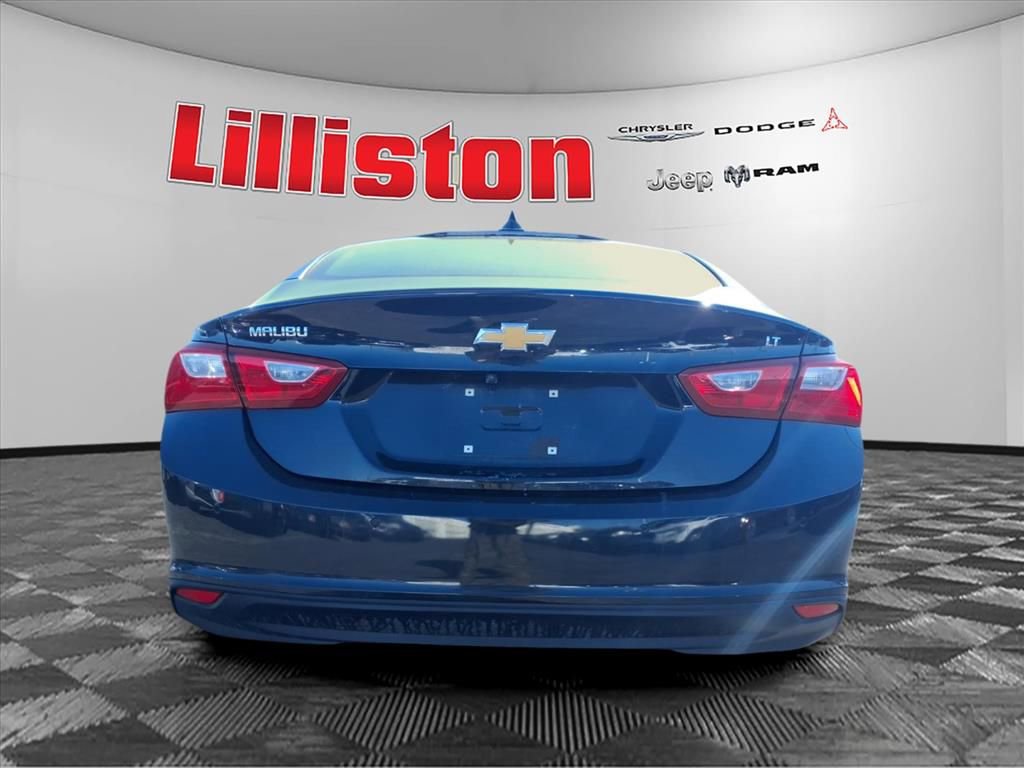 Used 2024 Chevrolet Malibu LT image 3