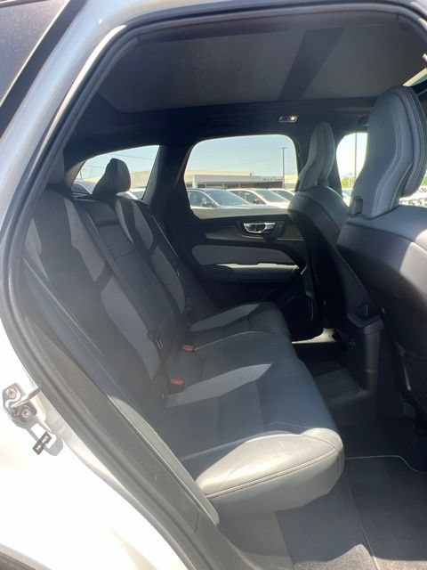 Used 2021 Volvo XC60 T8 R-Design w/ Advanced Package AWD/4WD image 32
