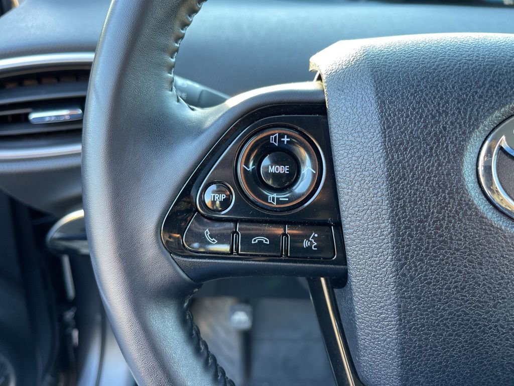 Used 2021 Toyota Prius Prime XLE image 18