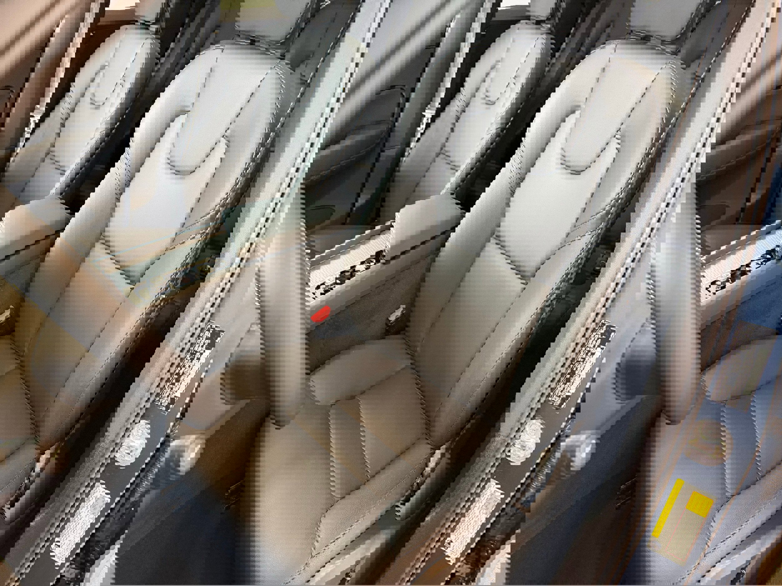 Certified 2025 Volvo XC60 B5 Core w/ Climate Package image 17