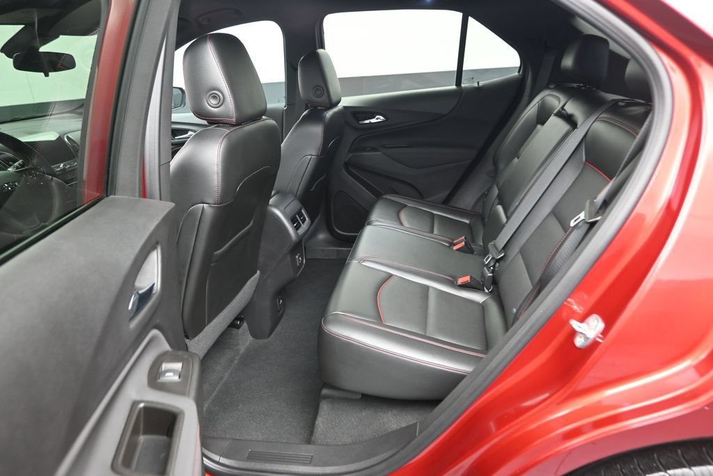 Used 2023 Chevrolet Equinox RS w/ RS Leather Package FWD image 13
