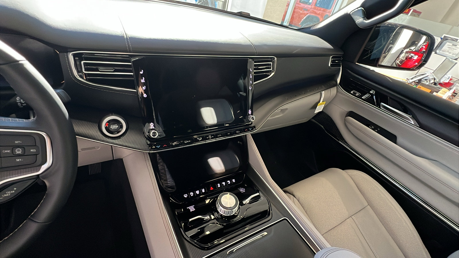 New 2026 Jeep Grand Wagoneer Summit image 26