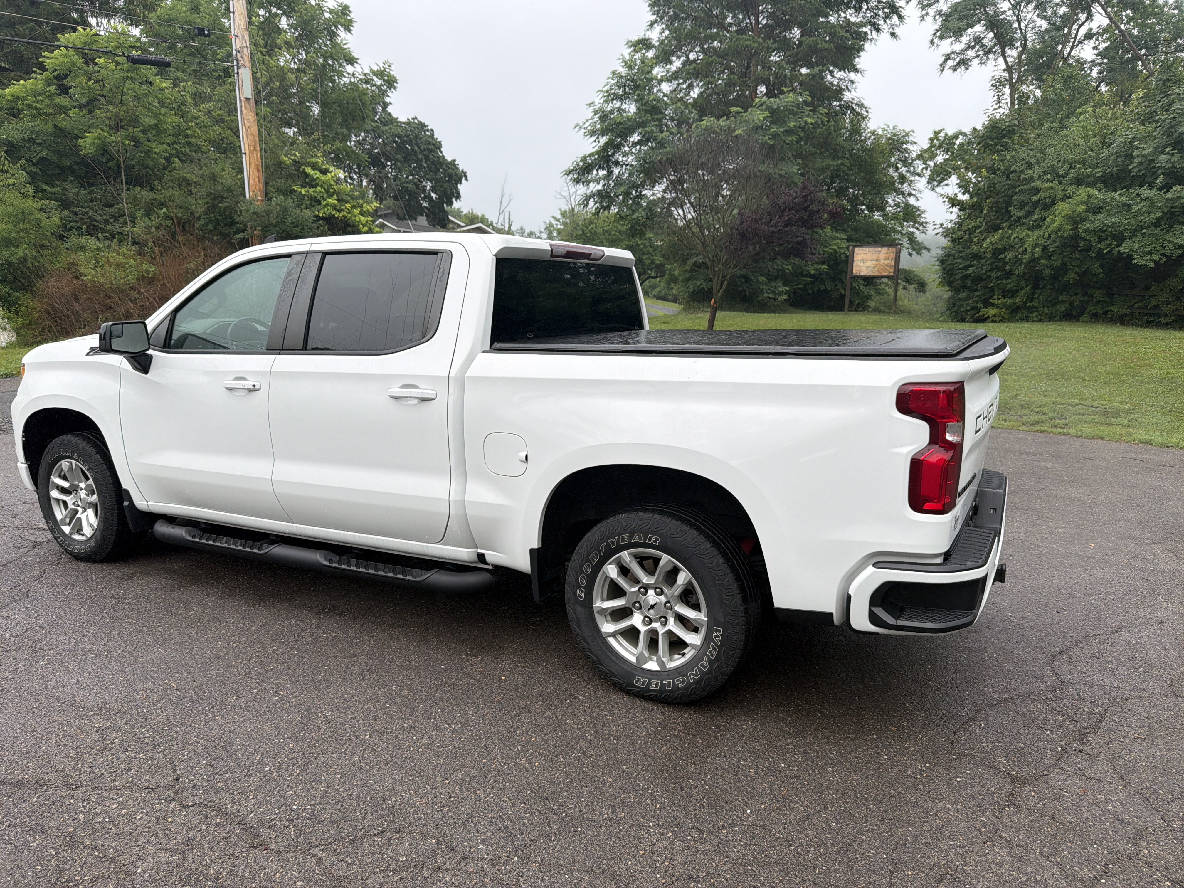 Used 2023 Chevrolet Silverado 1500 RST AWD/4WD image 6