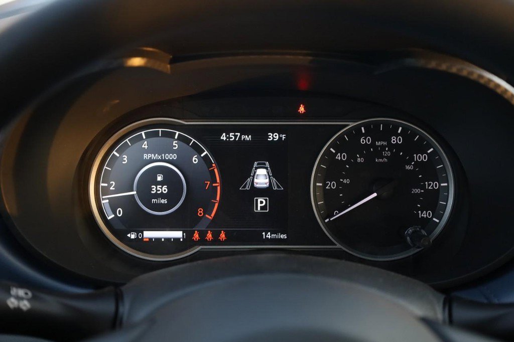 New 2025 Nissan Versa SV w/ Trunk Package FWD image 9