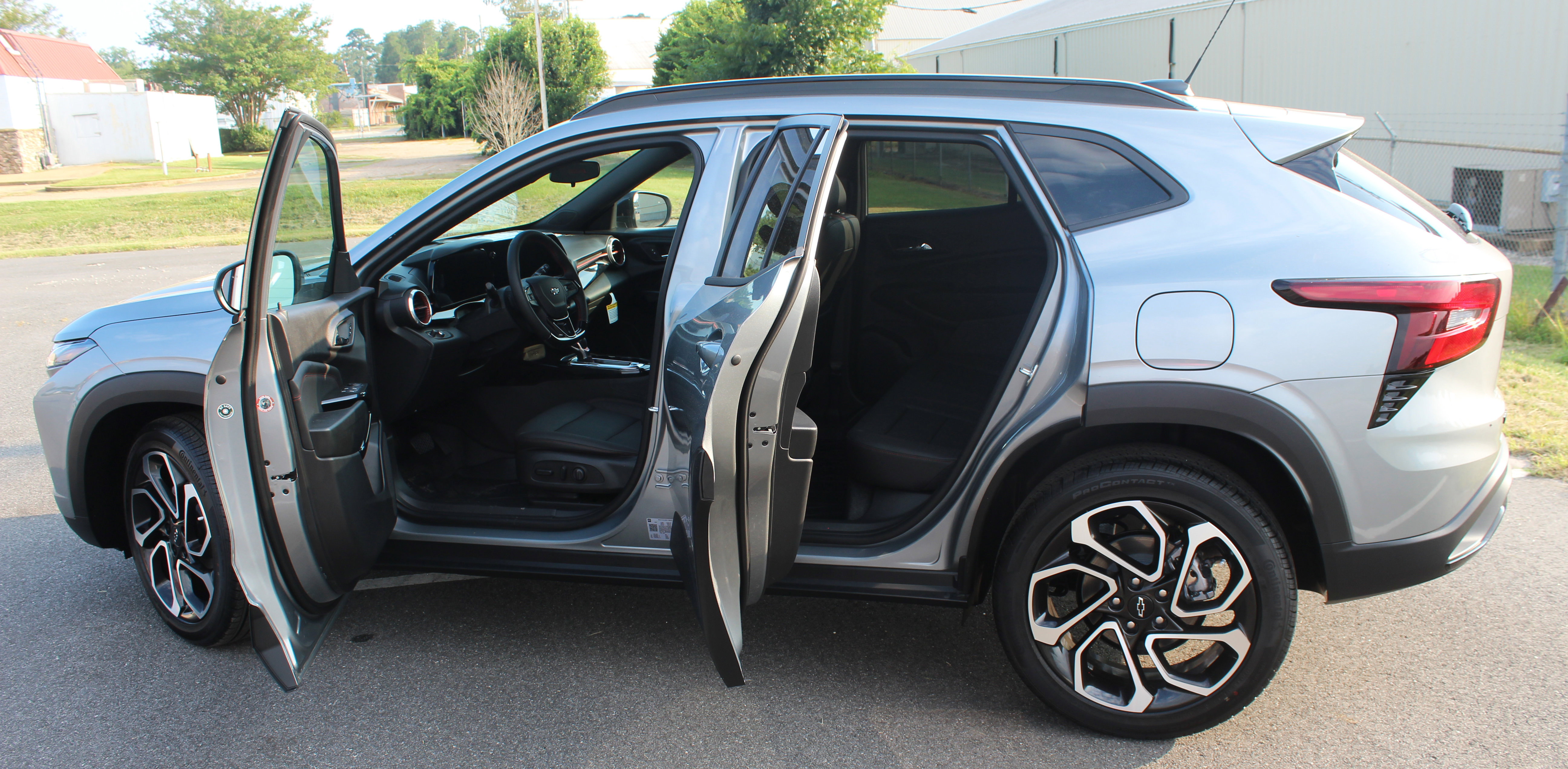 New 2025 Chevrolet Trax RS w/ Driver Confidence Package image 5
