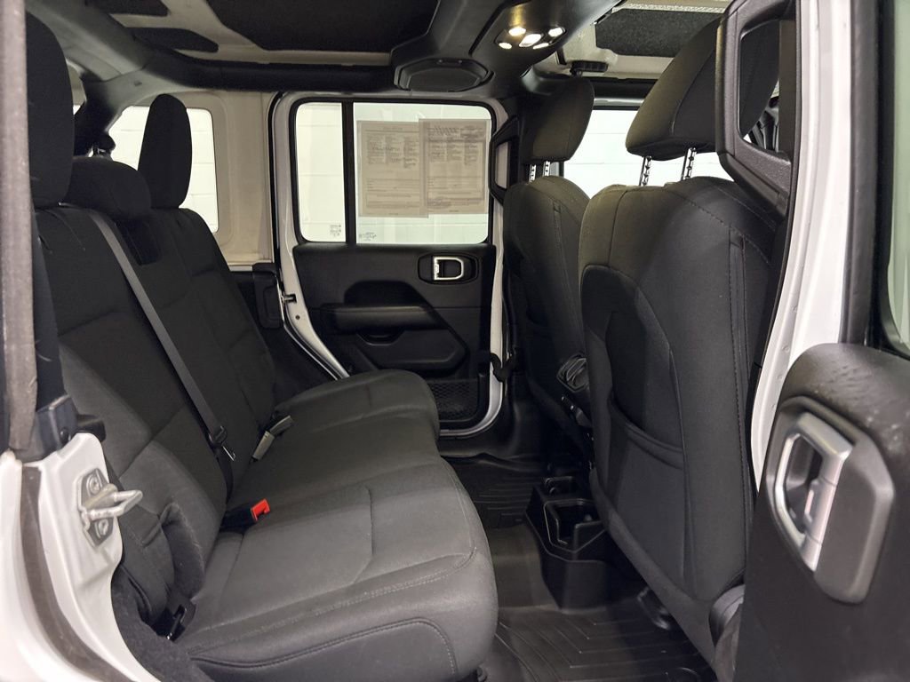 Used 2019 Jeep Wrangler Unlimited Sahara w/ Cold Weather Group image 27