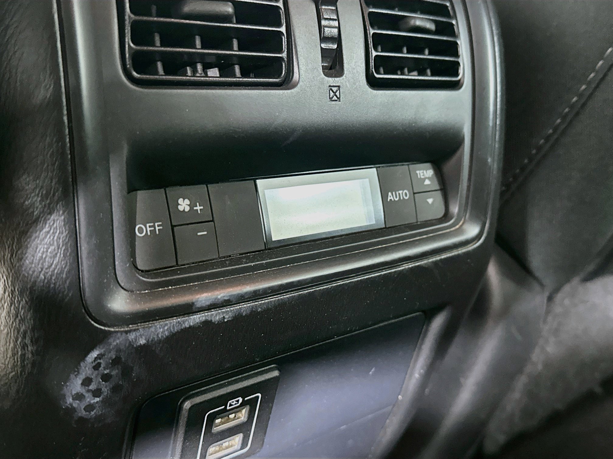 Used 2018 Nissan Pathfinder S FWD image 26