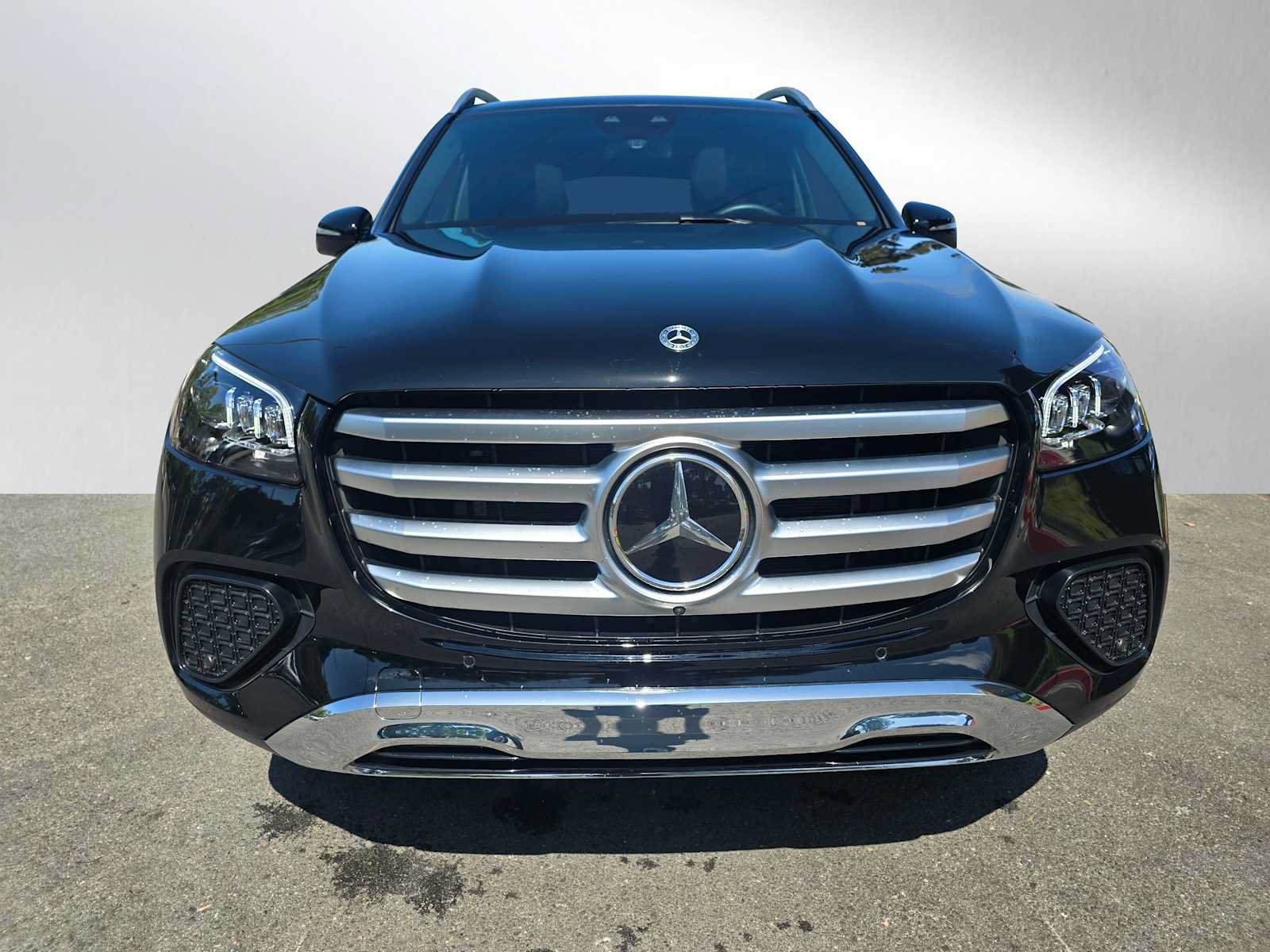 Used 2026 Mercedes-Benz GLS 450 4MATIC image 8