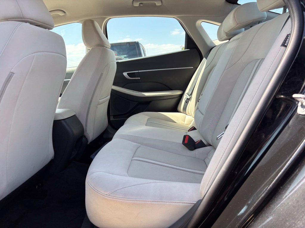 Used 2025 Hyundai Sonata SEL FWD image 12