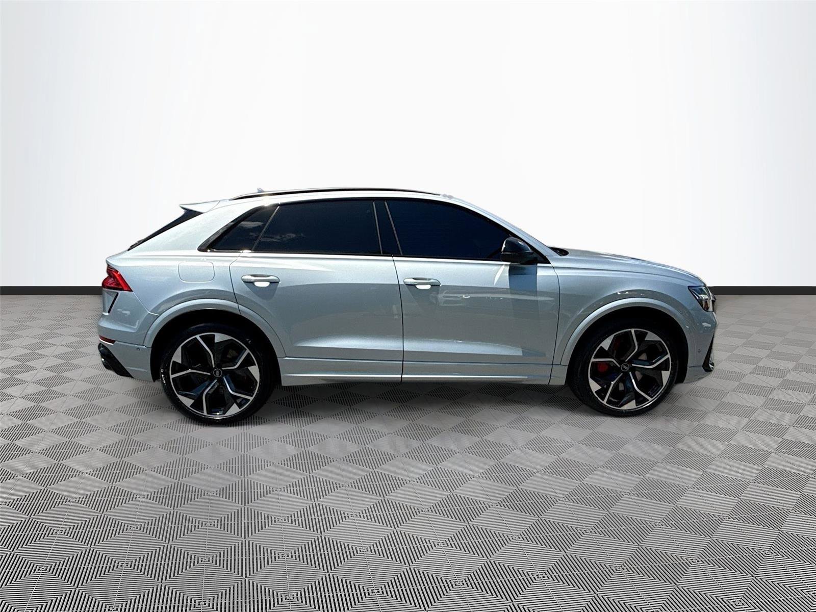 Used 2023 Audi RS Q8 w/ Black Optic Package AWD/4WD image 8