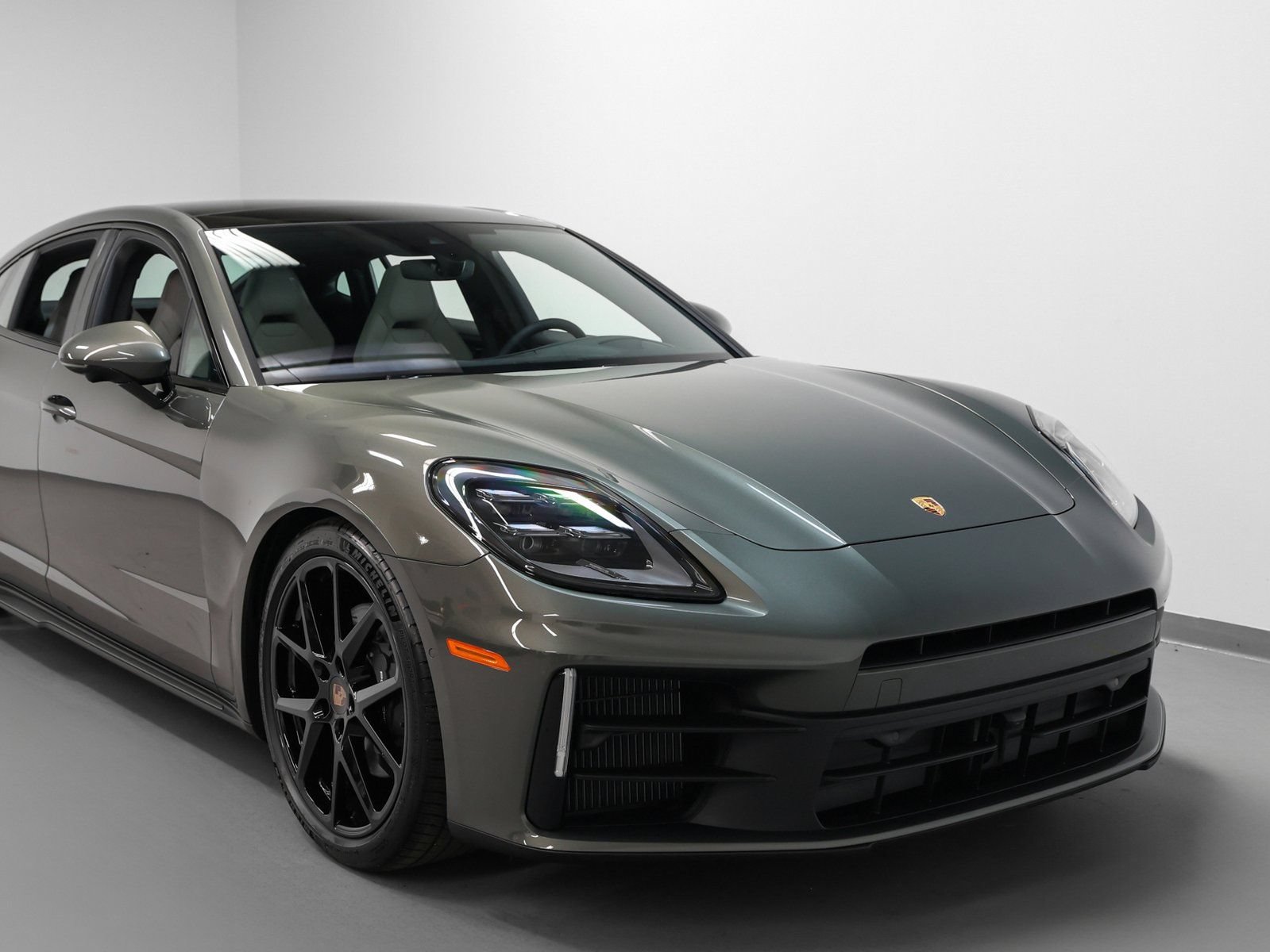 New 2026 Porsche Panamera 4 AWD/4WD image 9