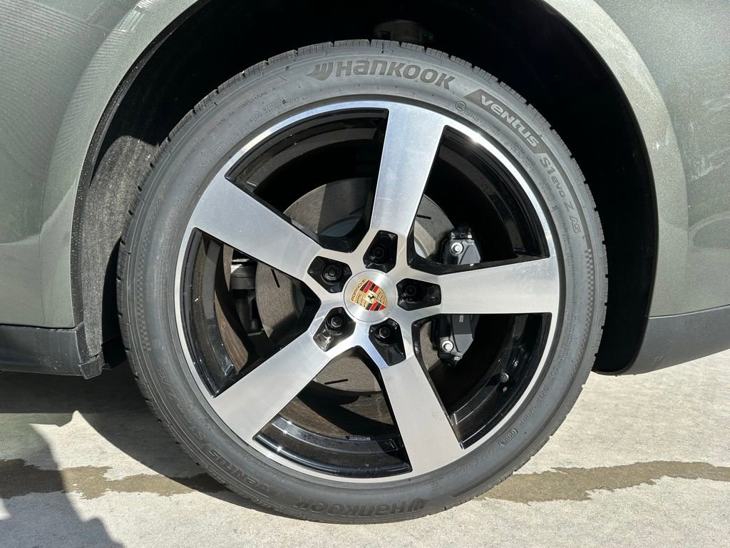 Used 2025 Porsche Panamera 4 image 37