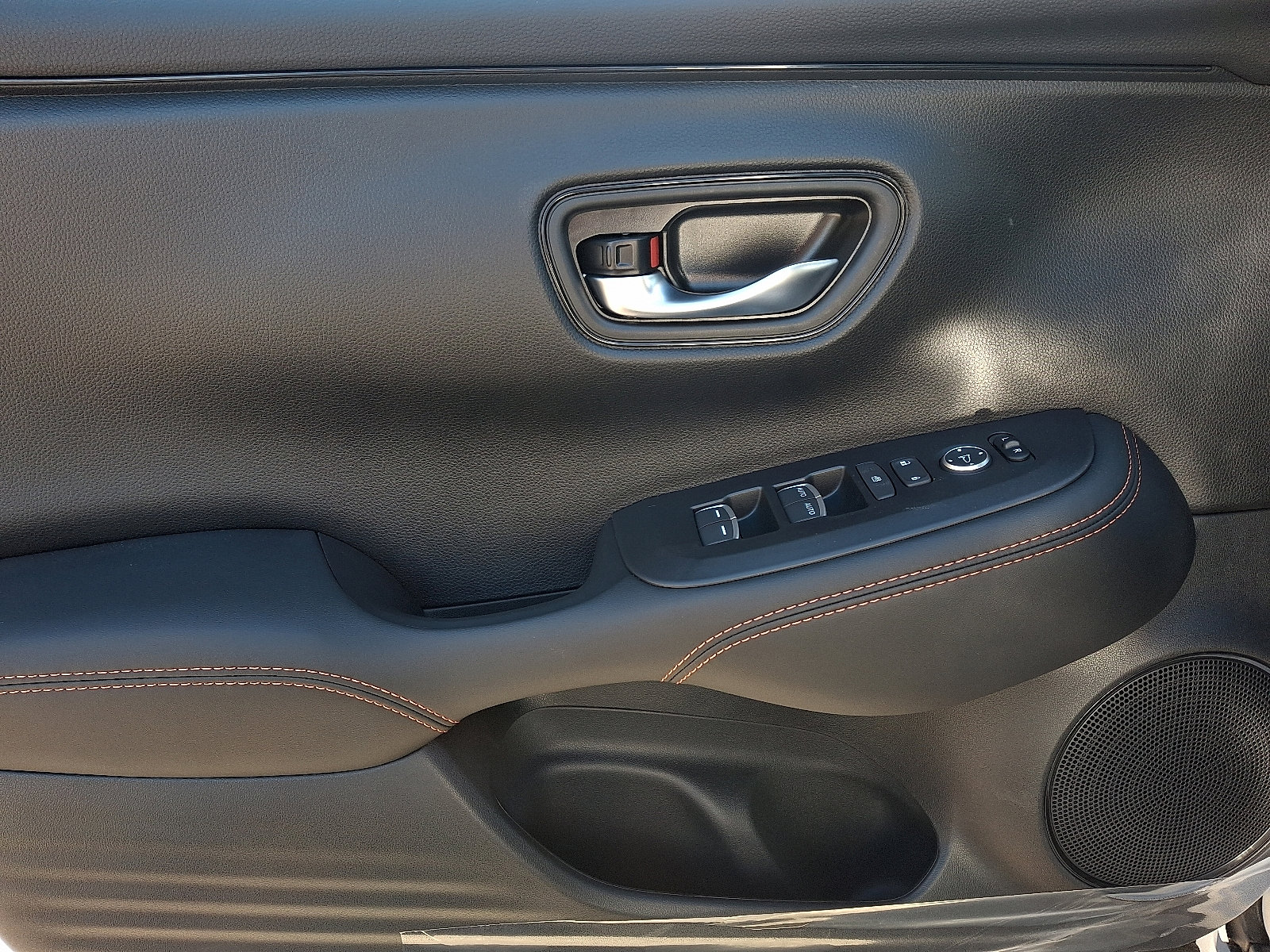 New 2026 Honda HR-V Sport image 7