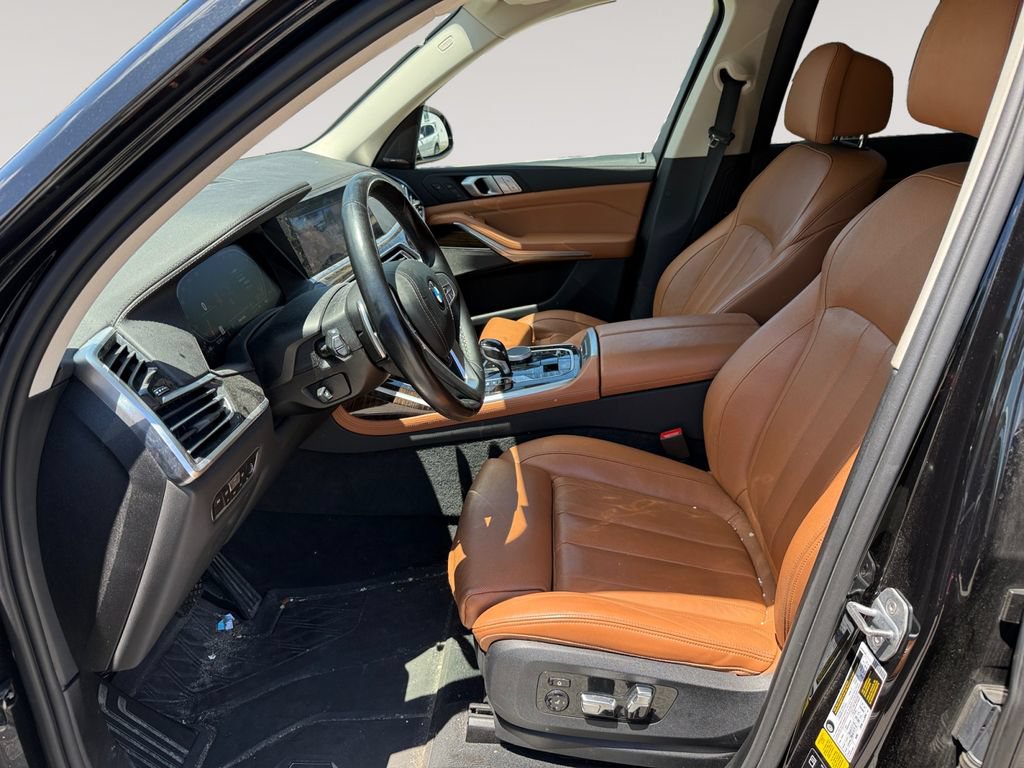 Used 2019 BMW X7 xDrive40i w/ Premium Package AWD/4WD image 2