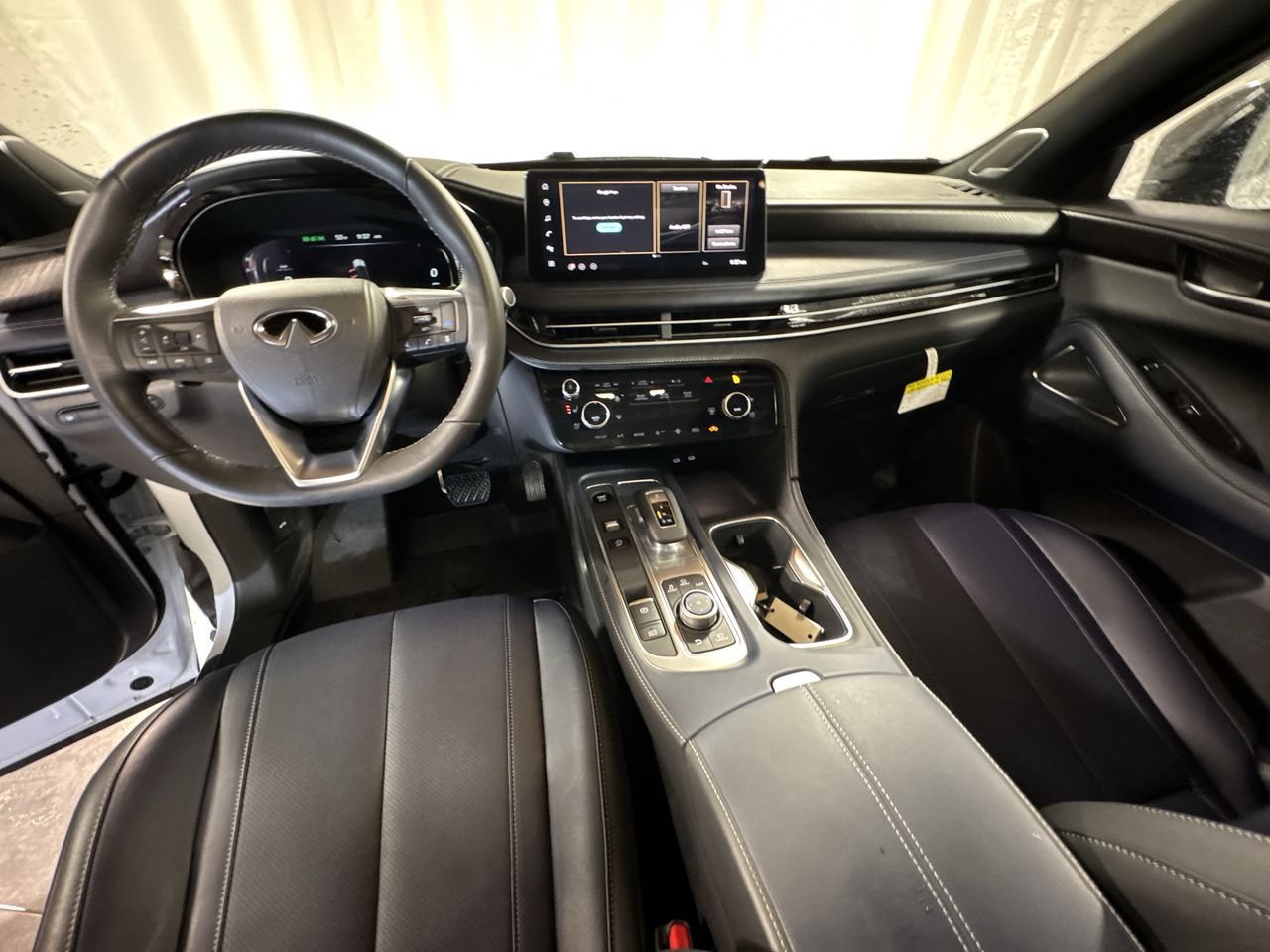 Certified 2026 INFINITI QX60 Sport w/ Dark Cargo Package AWD/4WD image 4