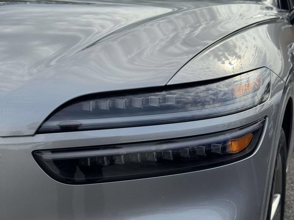 Certified 2026 Genesis GV70 2.5T Advanced AWD/4WD image 10