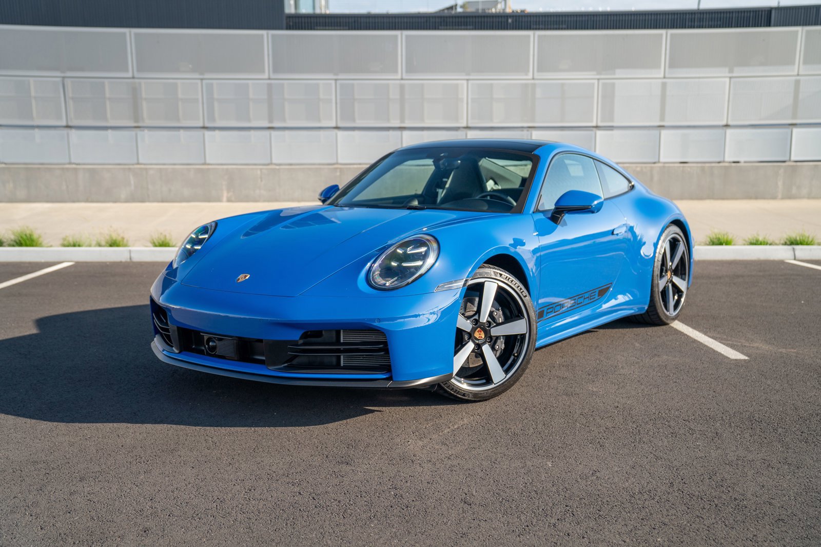 Certified 2025 Porsche 911 Carrera RWD image 1