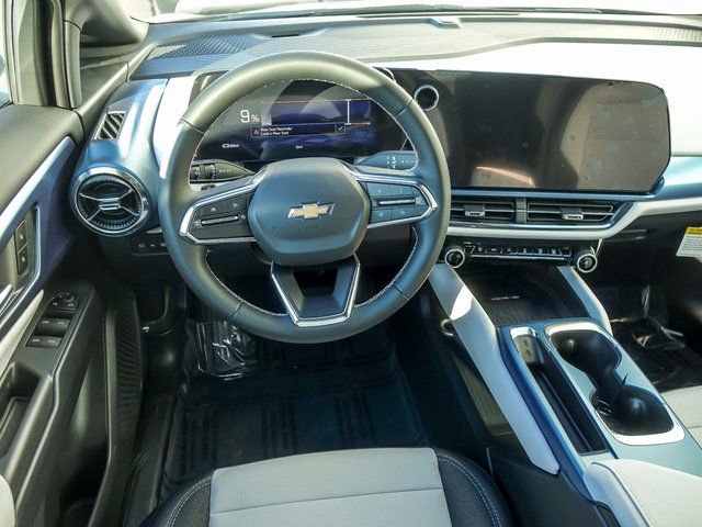 New 2026 Chevrolet Equinox EV LT FWD image 17