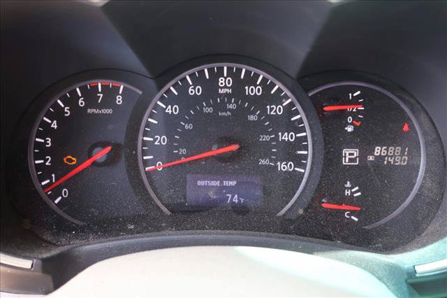 Used 2016 Nissan Quest SV FWD image 13