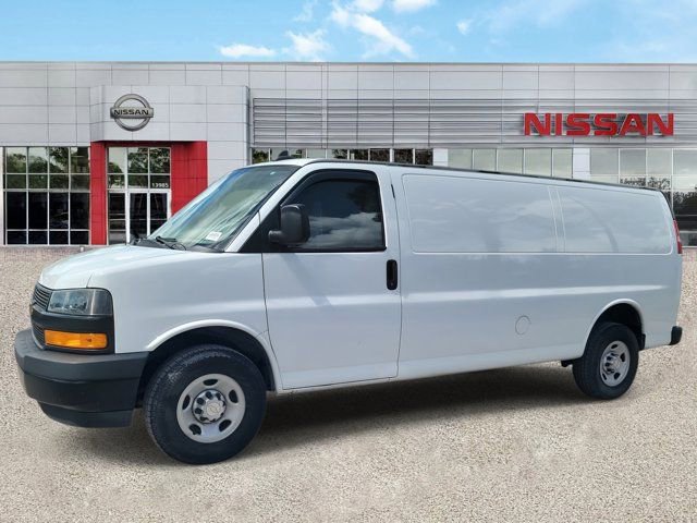 Used 2022 Chevrolet Express 3500 Extended w/ Driver Convenience Package image 8