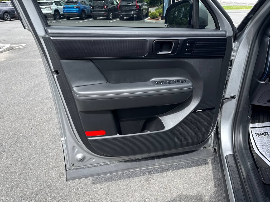 Used 2024 Hyundai Santa Fe Calligraphy AWD/4WD image 23