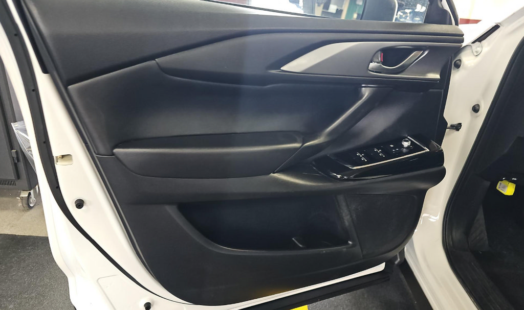 Used 2023 MAZDA CX-9 Touring Plus AWD/4WD image 15