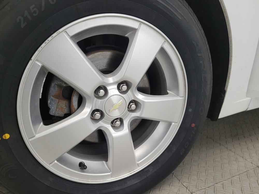 Used 2016 Chevrolet Cruze LT image 31