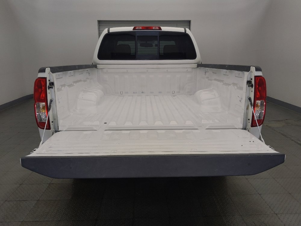 Used 2016 Nissan Frontier SV RWD image 29