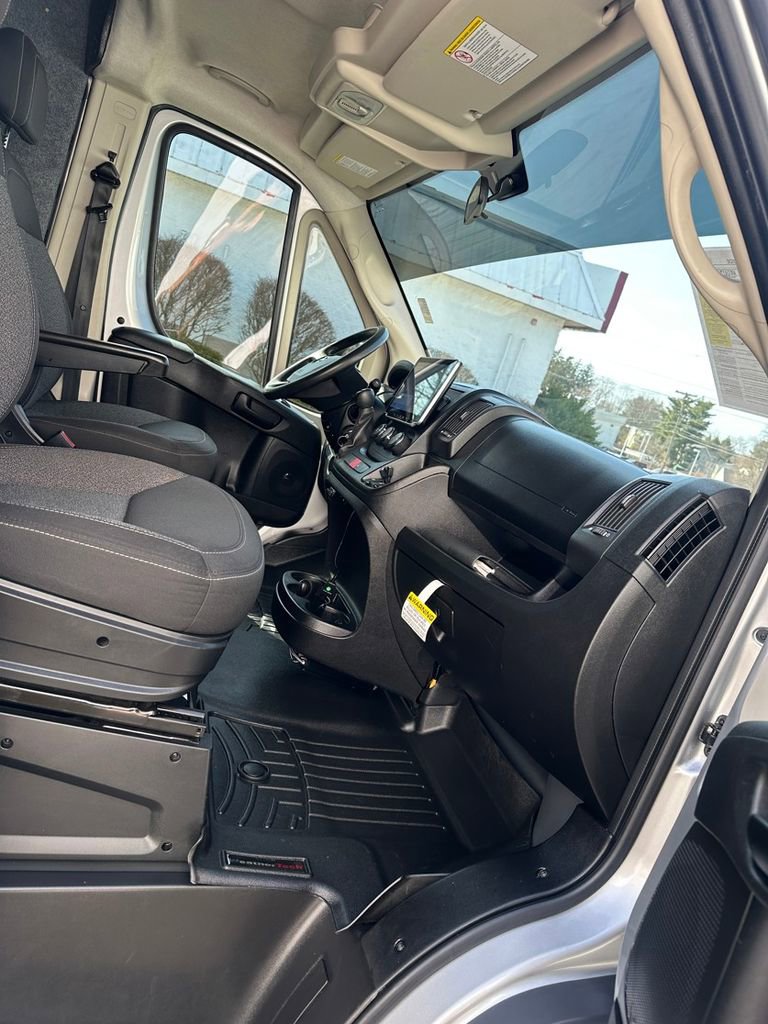 Used 2017 RAM ProMaster 1500 w/ Interior Convenience Group image 32
