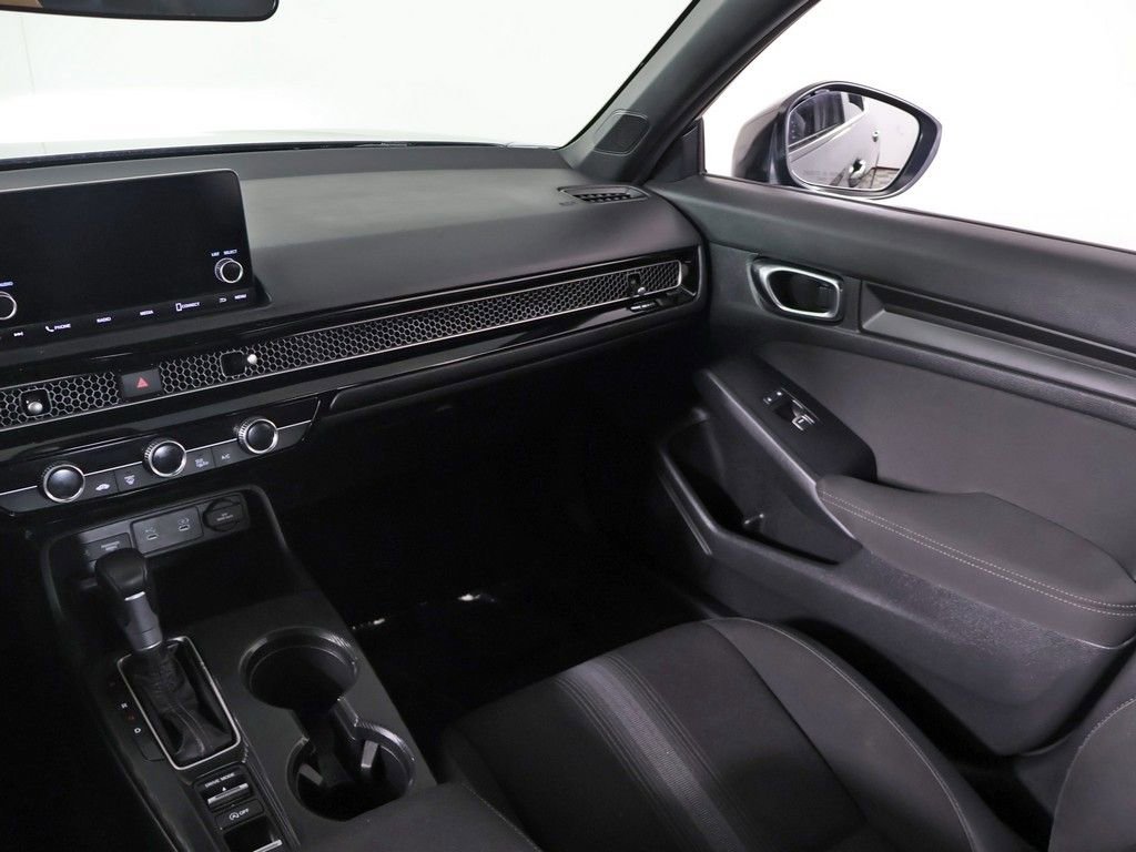Used 2025 Honda Civic Sport image 32