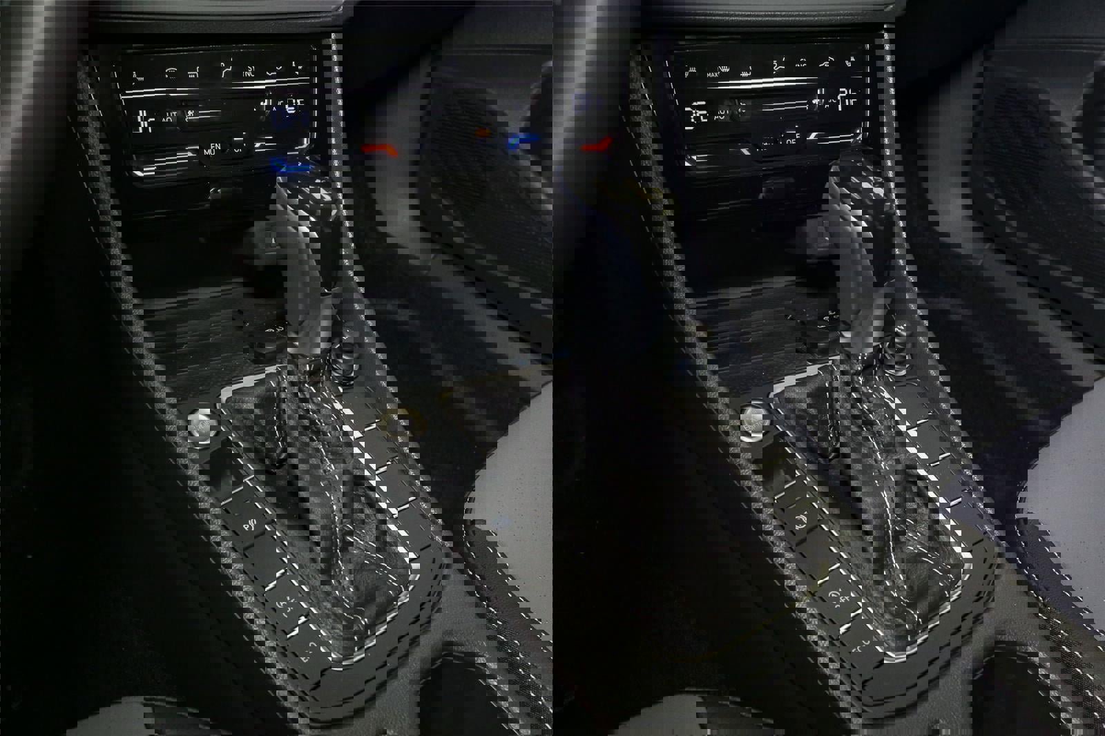 New 2025 Volkswagen Jetta SE image 19