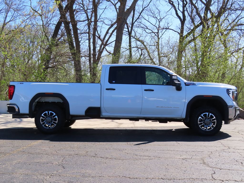 Used 2025 GMC Sierra 3500 Pro AWD/4WD image 2