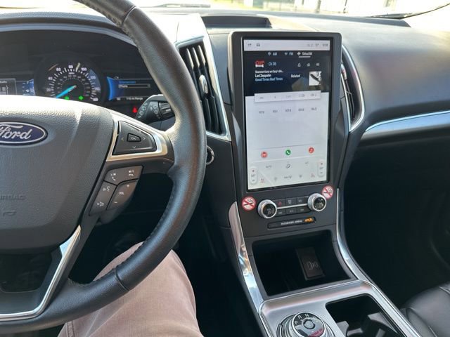 Used 2024 Ford Edge Titanium image 37