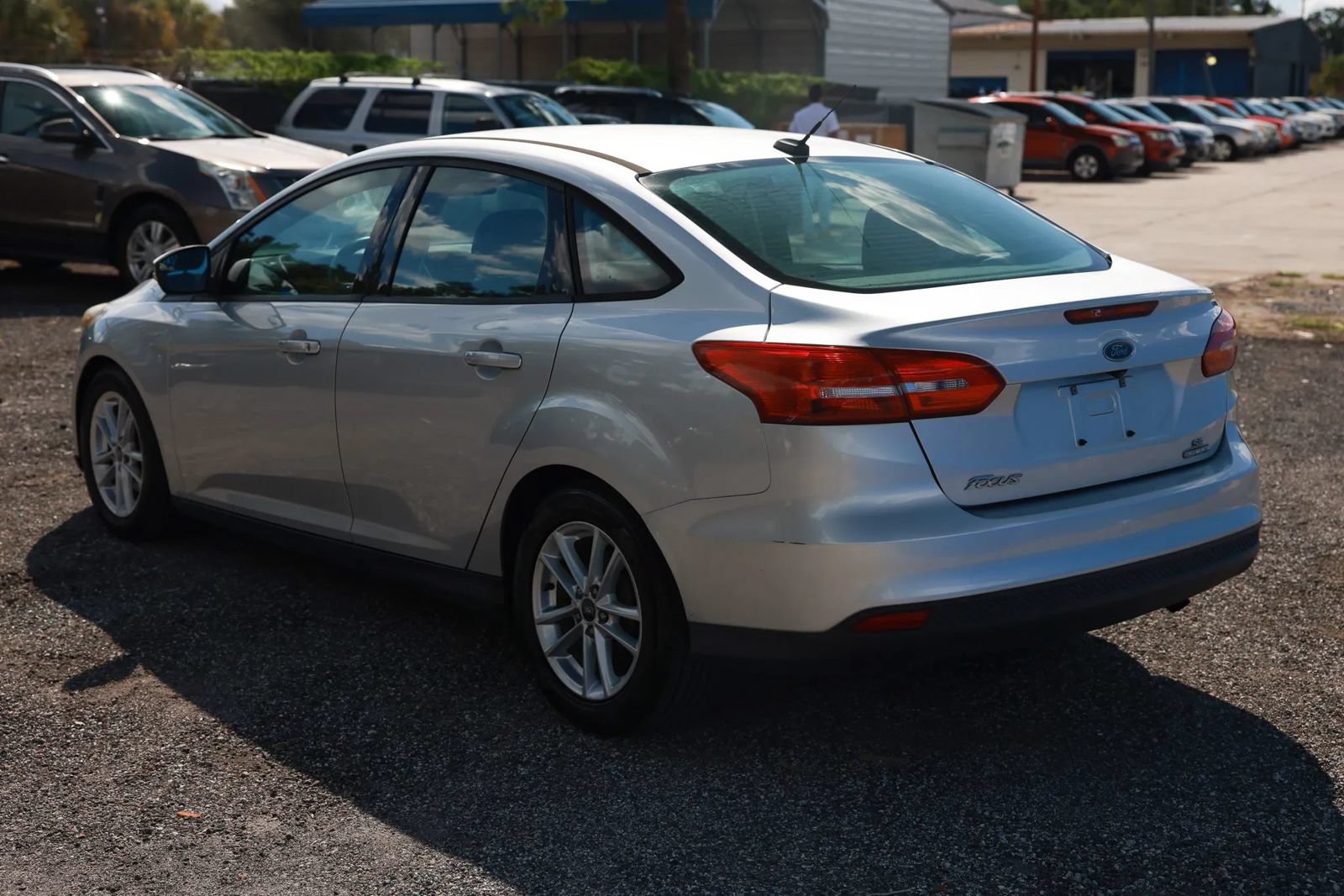 Used 2016 Ford Focus SE FWD image 4