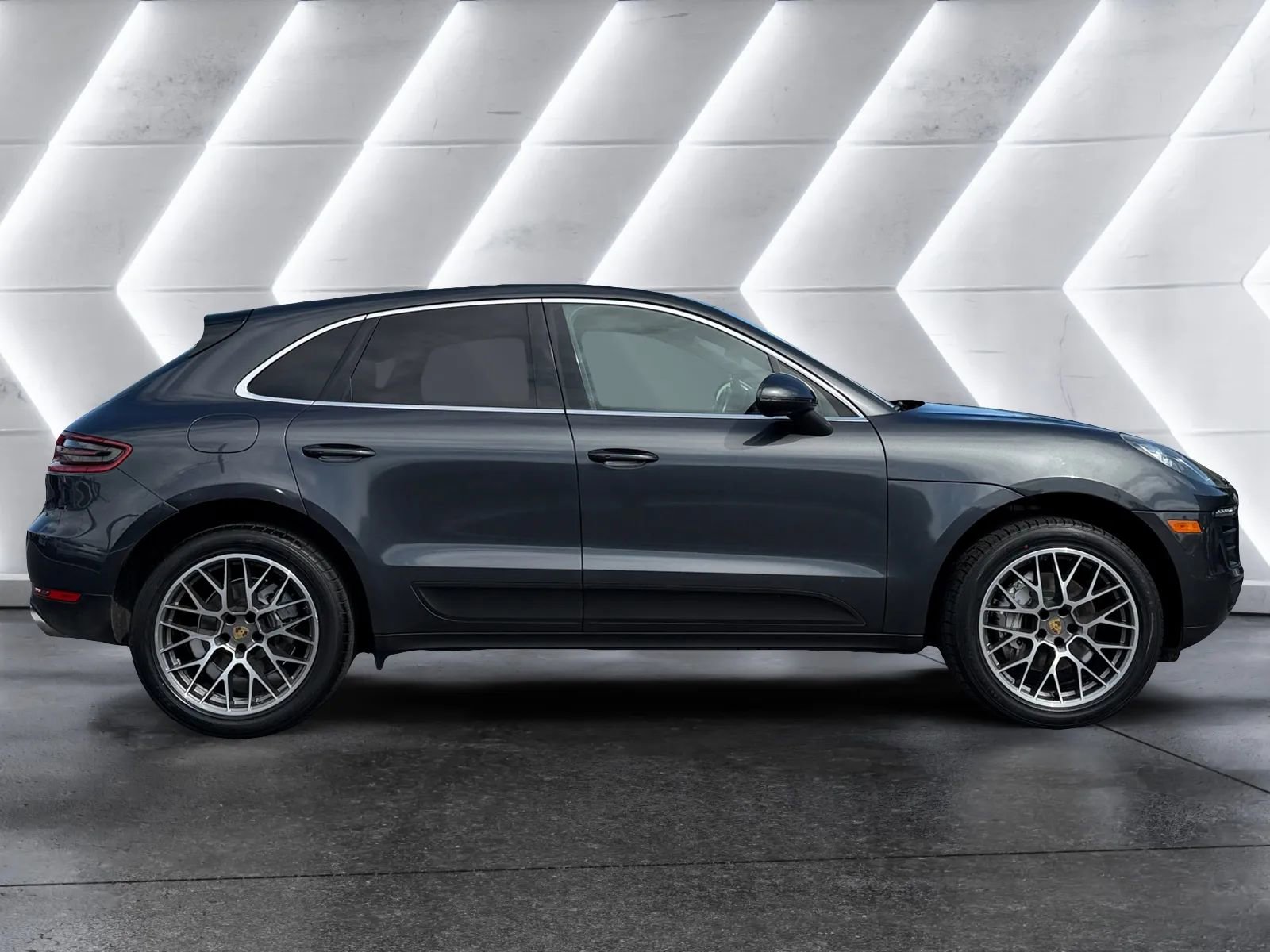 Used 2018 Porsche Macan S AWD/4WD image 6