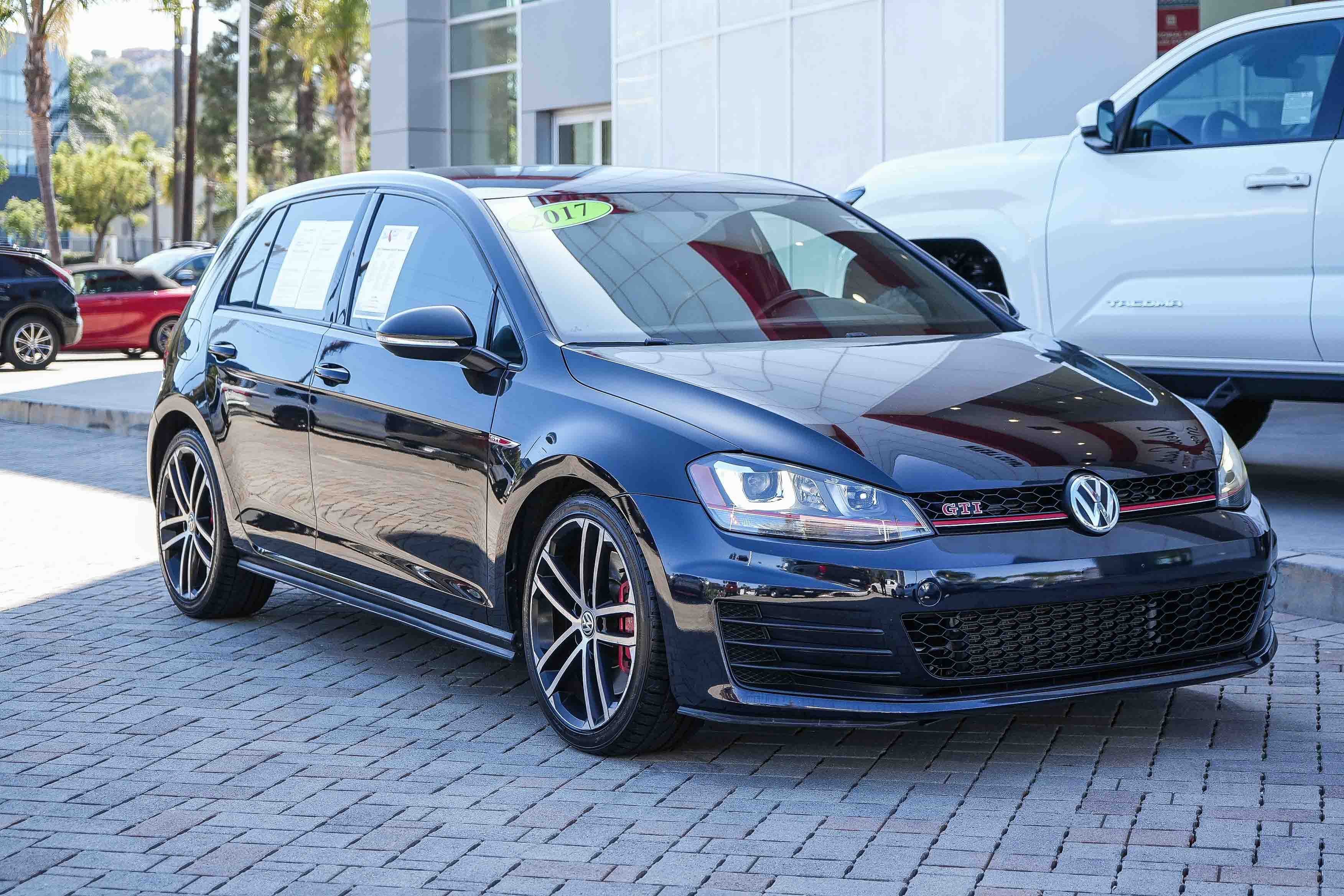 Used 2017 Volkswagen GTI S FWD image 3