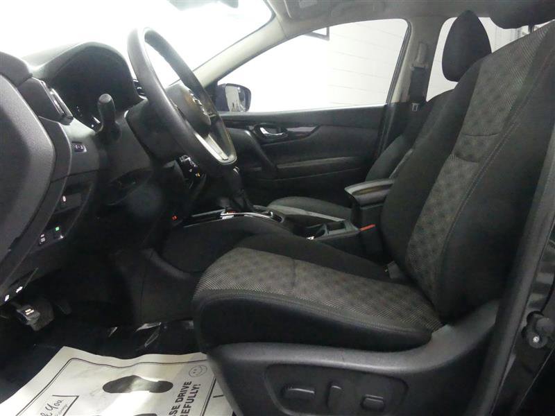 Used 2019 Nissan Rogue Sport SV image 21